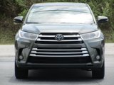 Used 2017 Toyota Highlander Plus image 2