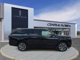 New 2025 Lincoln Navigator L Reserve image 3