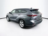 Used 2024 Toyota Highlander LE image 5