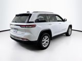 Used 2023 Jeep Grand Cherokee Limited image 5