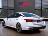 Used 2023 Nissan Altima 2.5 SR w/ SR Premium Package image 3