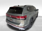 New 2025 Volkswagen Atlas Peak Edition SE image 3