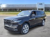 New 2025 Lincoln Navigator L Reserve image 2