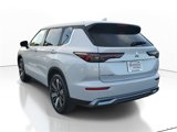 New 2025 Mitsubishi Outlander SE image 5