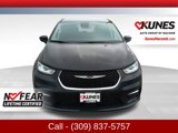 Used 2023 Chrysler Pacifica Touring-L image 2