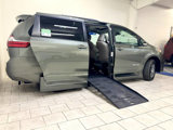 Used 2019 Toyota Sienna XLE Premium image 2