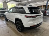 Used 2023 Jeep Grand Cherokee Altitude image 2