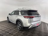 New 2025 Nissan Pathfinder Platinum image 6