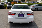 Used 2022 Toyota Camry SE image 5