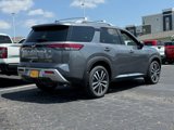 New 2025 Nissan Pathfinder Platinum image 3