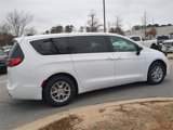 New 2025 Chrysler Pacifica Select image 4