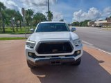 Used 2018 Toyota Tacoma SR image 5