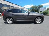 Used 2022 Volvo XC60 B5 Momentum image 3
