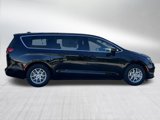 New 2025 Chrysler Pacifica Select image 3