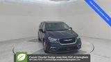 Used 2023 Chrysler Pacifica Touring-L image 4