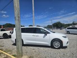 New 2025 Chrysler Pacifica Select image 4