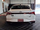 Used 2023 Hyundai Elantra SE image 3