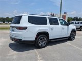 Used 2023 Jeep Wagoneer L Series II image 3