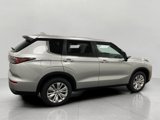 New 2025 Mitsubishi Outlander ES image 2