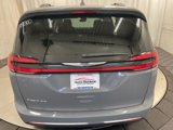 Used 2022 Chrysler Pacifica Touring-L image 5