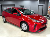 Used 2022 Toyota Prius LE image 2