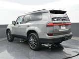 Used 2024 Lexus GX 550 w/ Accessory Package (Z1) image 2