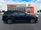 New 2025 Nissan Pathfinder SV w/ SV Premium Package image 2