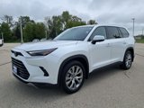 Used 2024 Toyota Grand Highlander Limited image 3