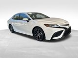 Used 2023 Toyota Camry SE image 2