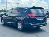 New 2025 Chrysler Pacifica Select image 6