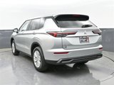New 2025 Mitsubishi Outlander ES image 3