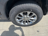 Used 2019 Jeep Cherokee Latitude Plus w/ Comfort/Convenience Group image 6