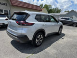 Used 2021 Nissan Rogue SV image 5