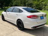 Used 2017 Ford Fusion SE w/ Fusion SE Technology Package image 4