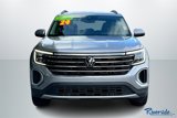 Used 2024 Volkswagen Atlas SE image 2
