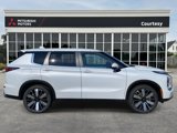 New 2025 Mitsubishi Outlander SE image 2