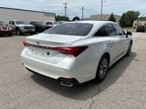 Used 2022 Toyota Avalon XLE image 5