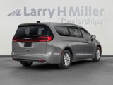 New 2025 Chrysler Pacifica Select image 3