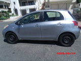 Used 2011 Toyota Yaris 4-Door Hatchback image 3
