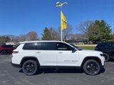 New 2025 Jeep Grand Cherokee L Altitude image 5