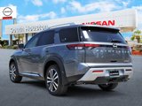 New 2025 Nissan Pathfinder Platinum image 3