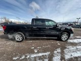 Used 2018 Nissan Titan SV w/ SV Convenience Package image 4