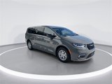 New 2025 Chrysler Pacifica Select image 2