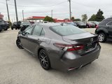 Used 2022 Toyota Camry SE image 5