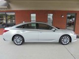 Used 2022 Toyota Avalon XLE image 2