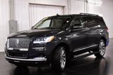 Used 2024 Lincoln Navigator Reserve image 3
