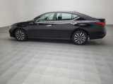 Used 2024 Nissan Altima 2.5 SV image 3