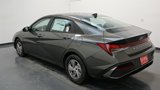 Used 2025 Hyundai Elantra SE w/ Cargo Package image 5