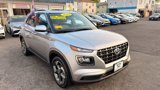 Used 2024 Hyundai Venue SEL image 2