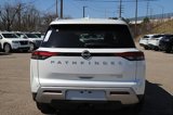 New 2025 Nissan Pathfinder Platinum image 3